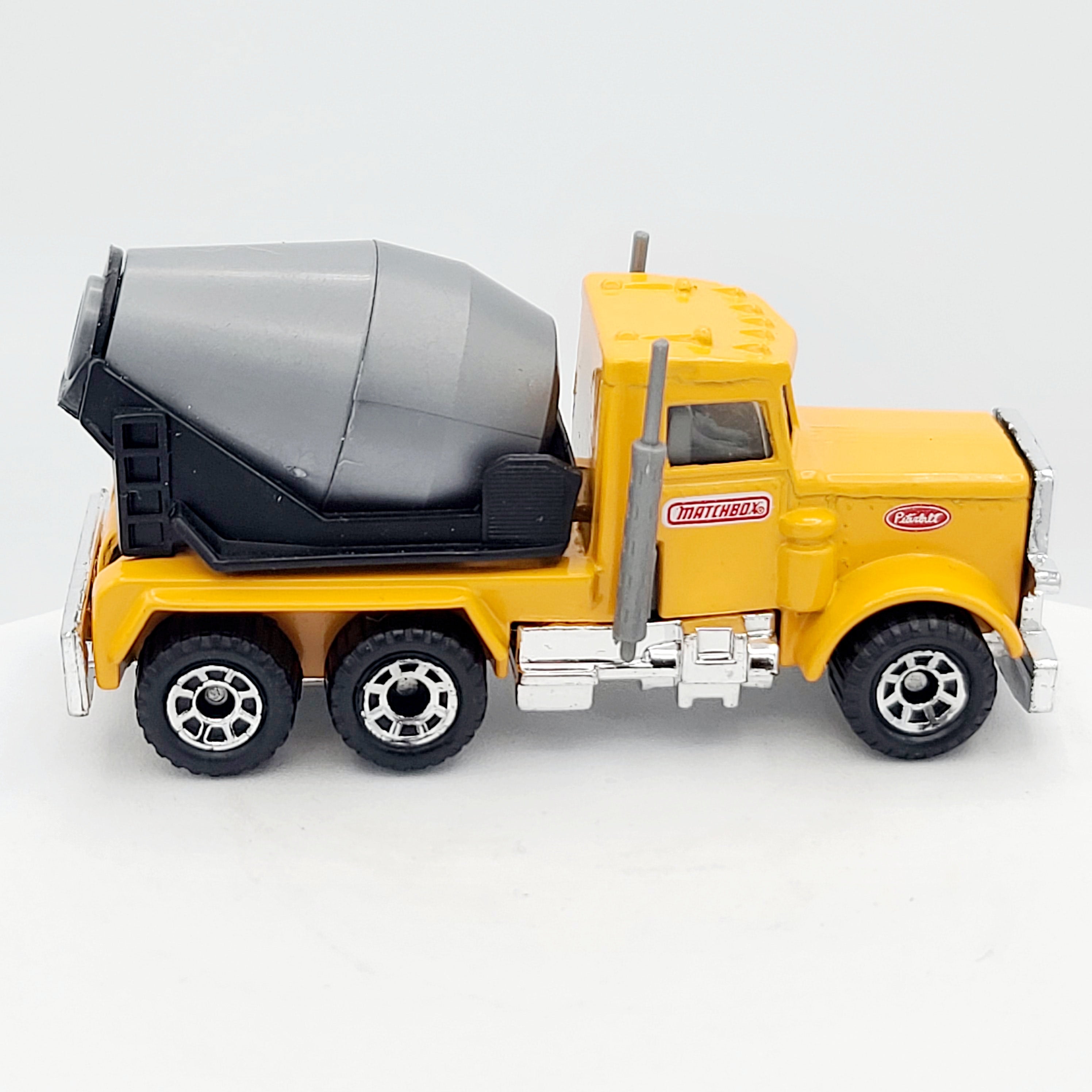 Matchbox Peterbilt i80 Cement Truck (1997 MBX 5 Pack Exclusive - Construction)